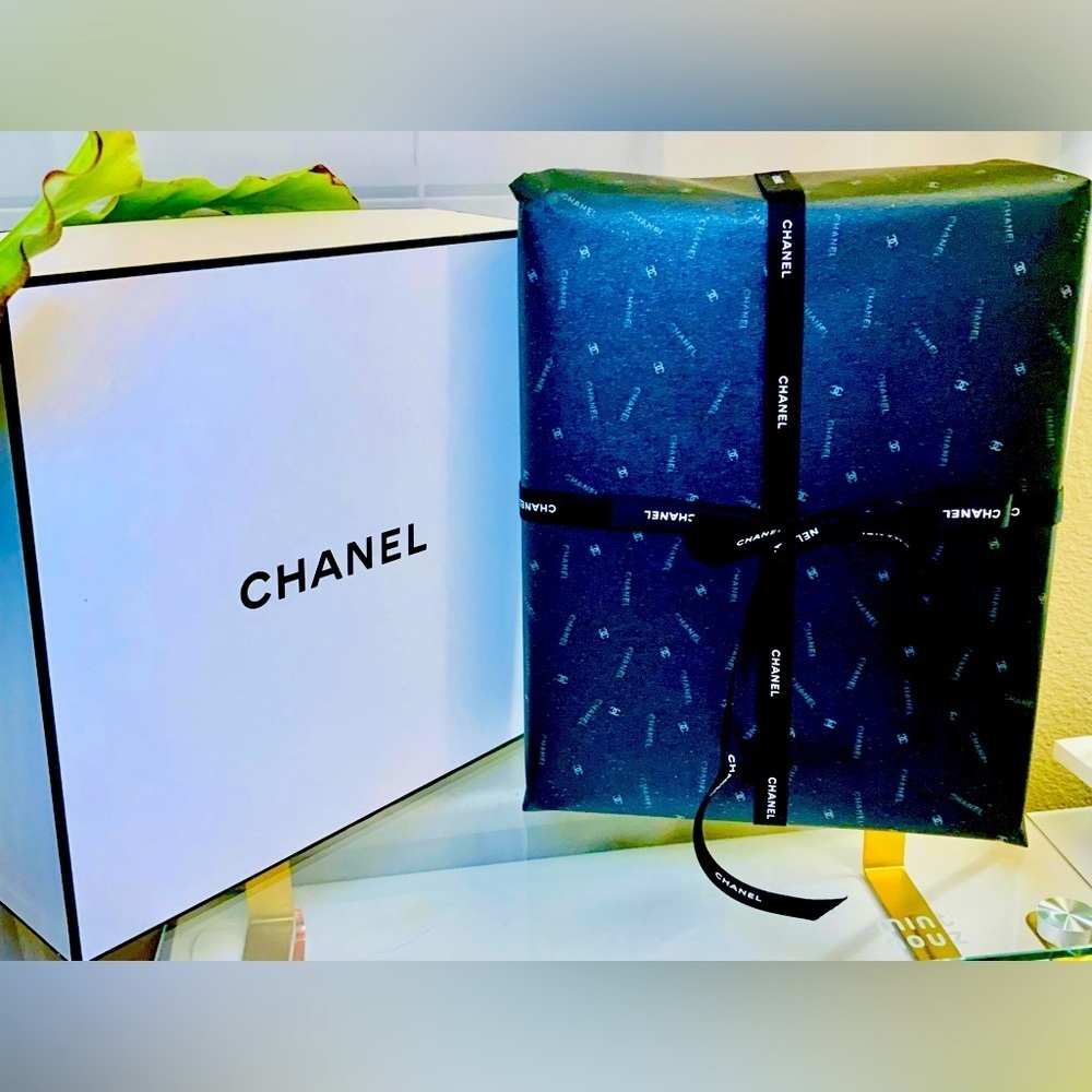 CHANEL Authentic WRAPPING PAPER VINTAGE